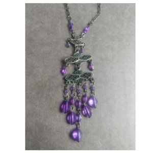 Antique design purple bead chandelier necklace
